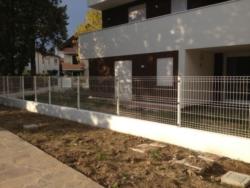 11-recinzione modulare in ferro verniciato bianco