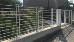 67-recinzione in acciaio stanti orizzontali in tubolare verniciato